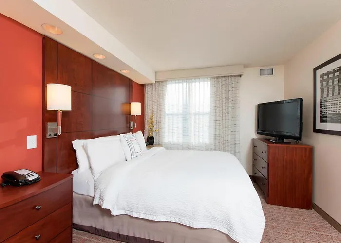 Quad Cities Hotel Moline