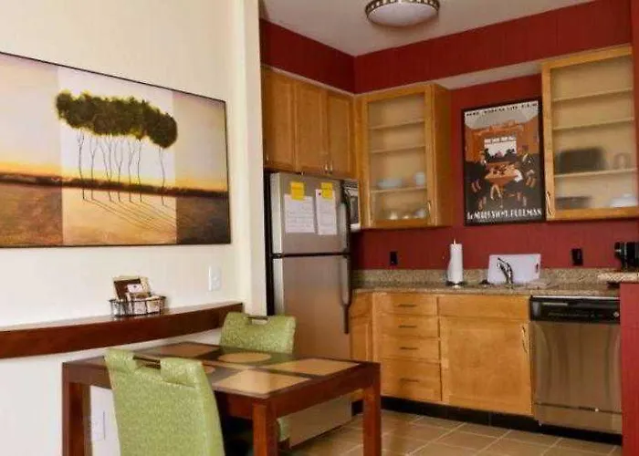 Hotel Quad Cities 3*